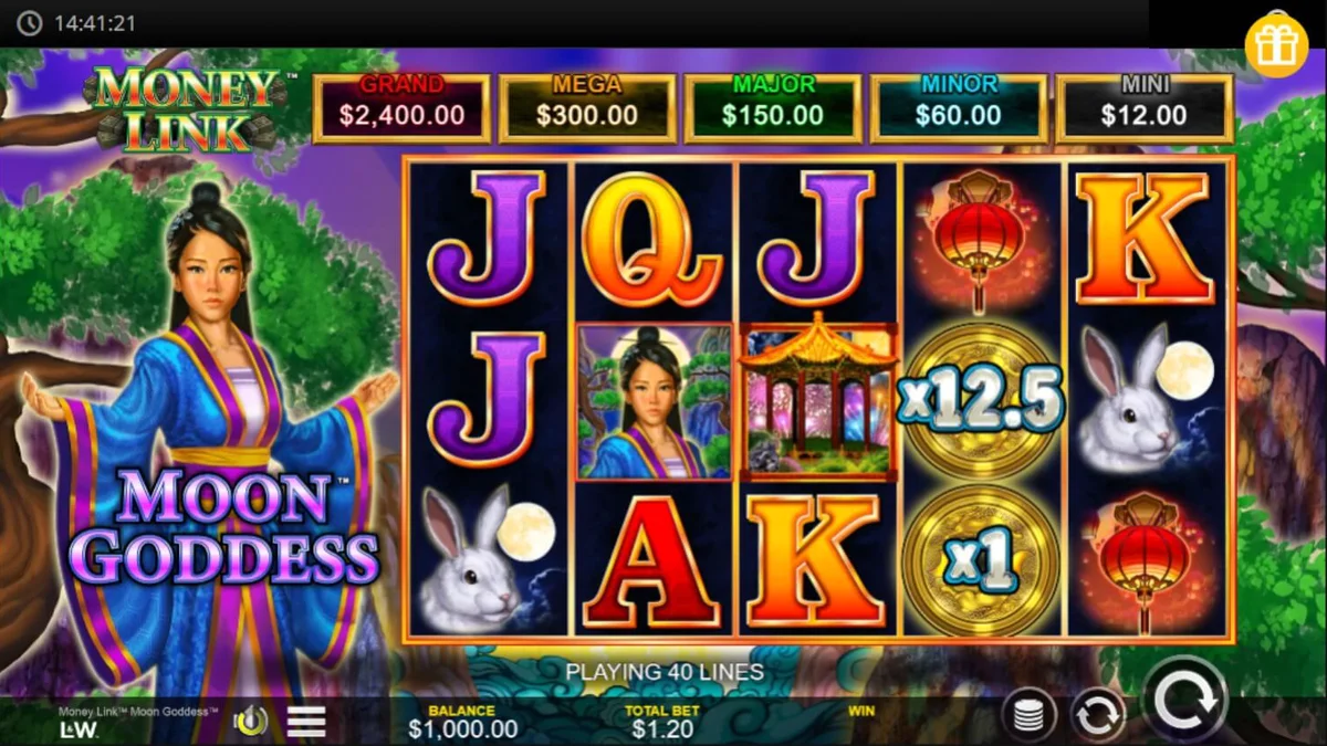 Money Link Moon Goddess slot machine interface na may temang Asian at mga gintong barya
